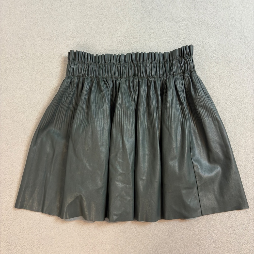 7 For All Mankind Gray Faux Leather Skirt Elastic Waist Pleated Small